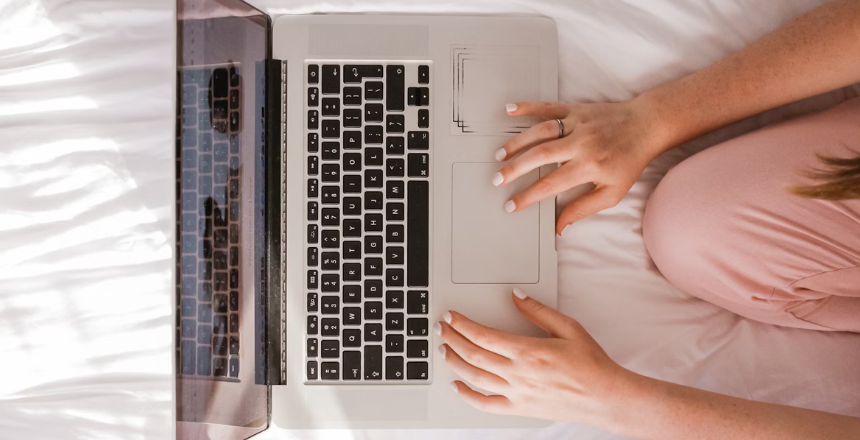 compras online em um laptop